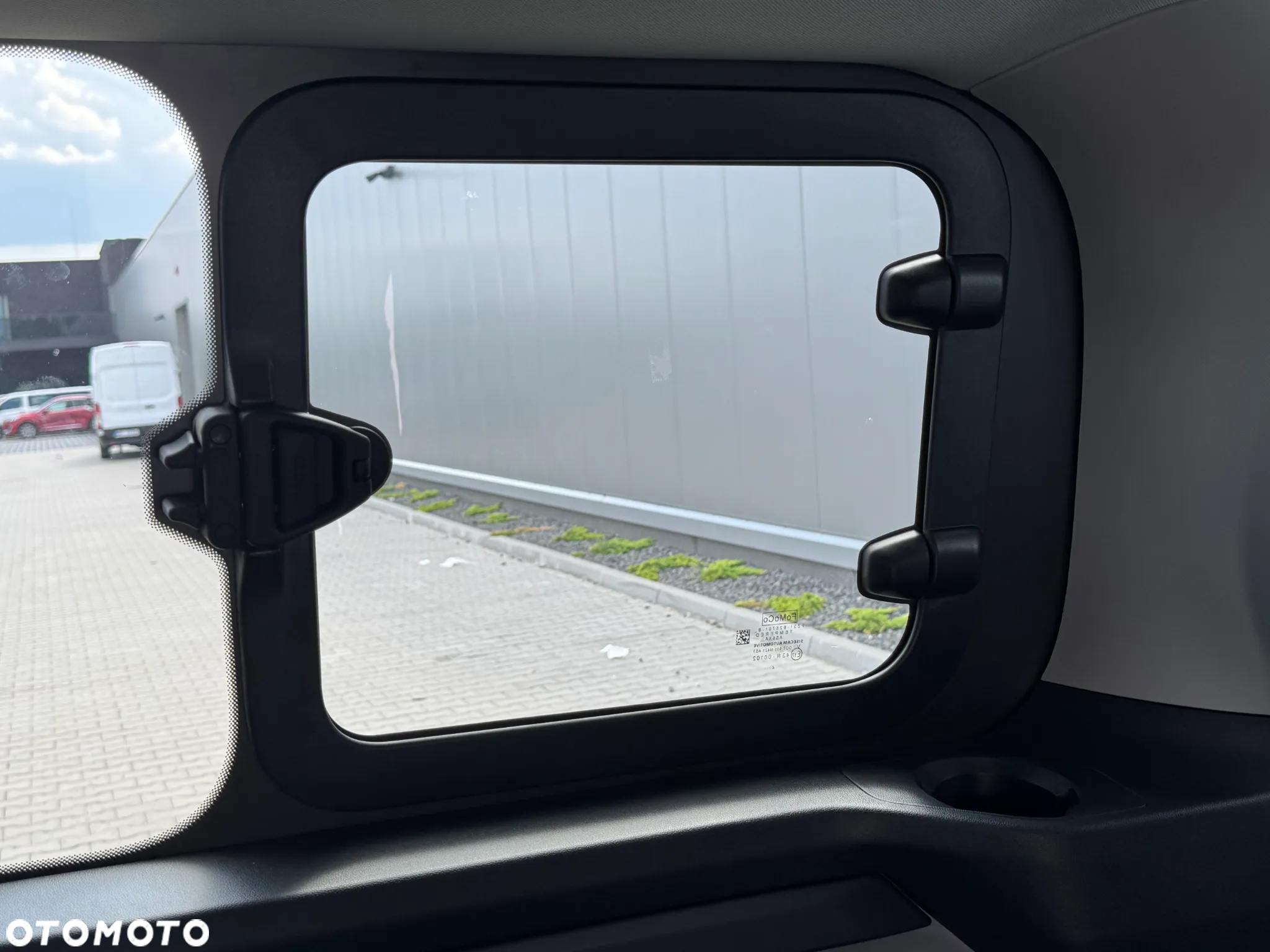 Ford Tourneo Custom 2.0 EcoBlue L2 Titanium SelectShift - 27