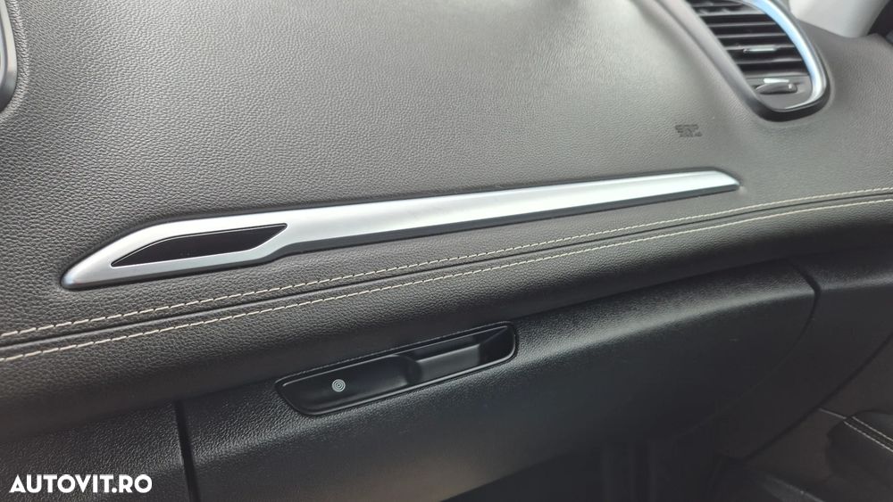 Renault Grand Scenic Energy dCi 110 S&S Bose Edition - 28