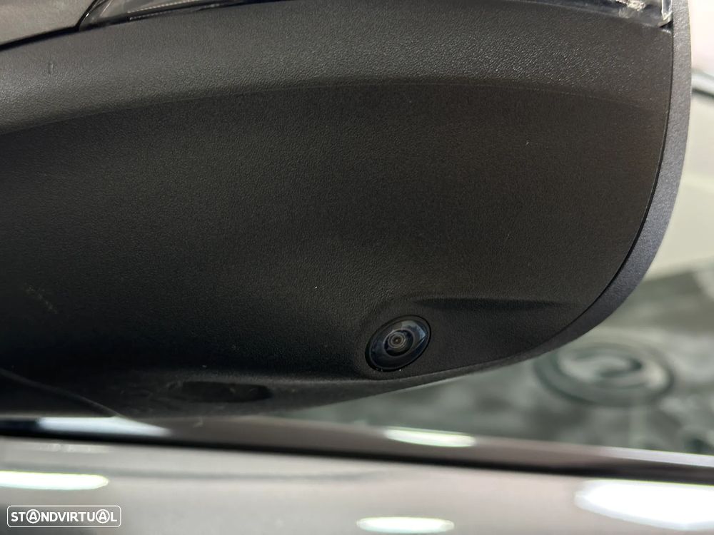 Ford Mustang Mach-E Premium - 33