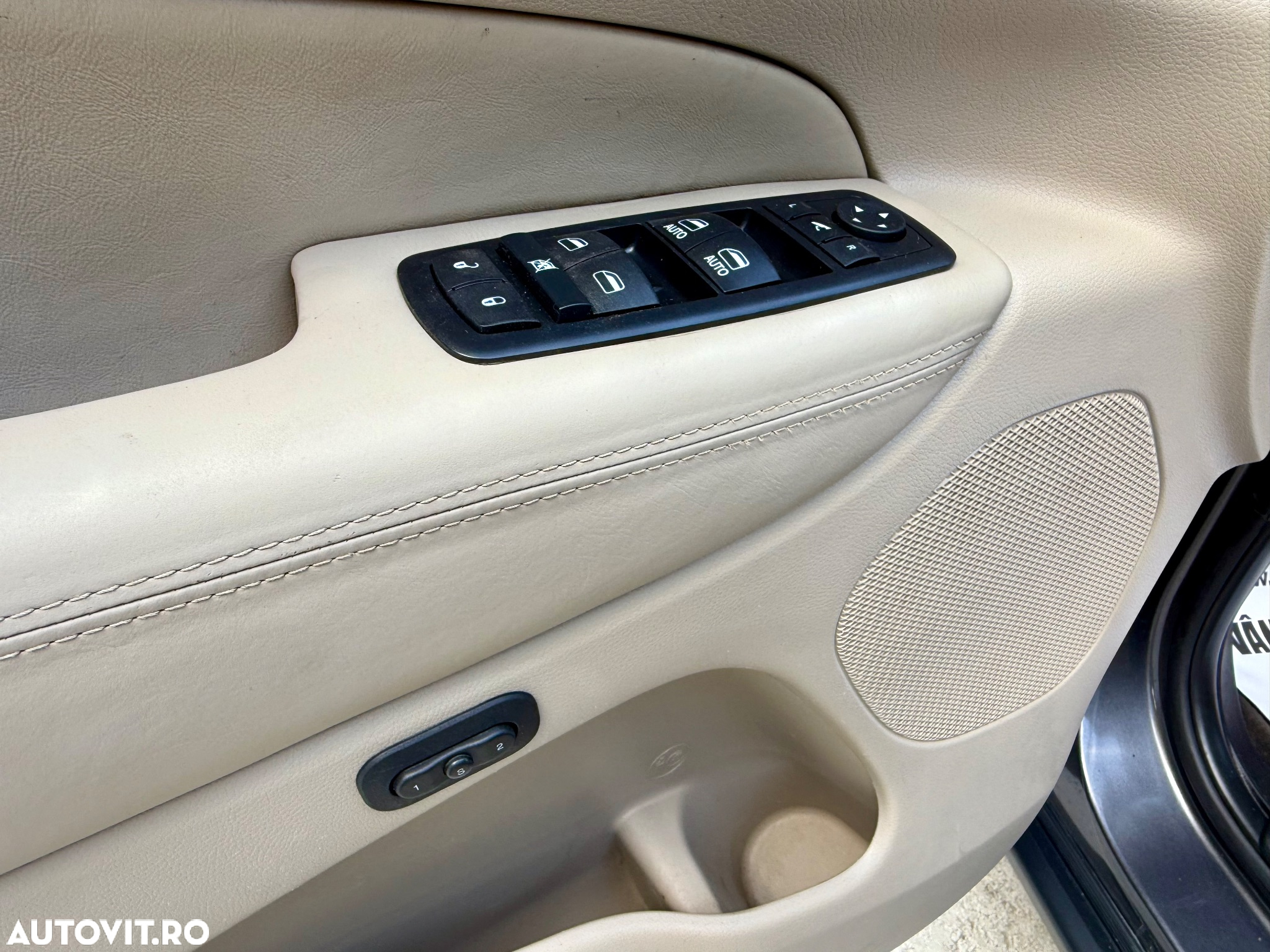 Jeep Grand Cherokee - 9