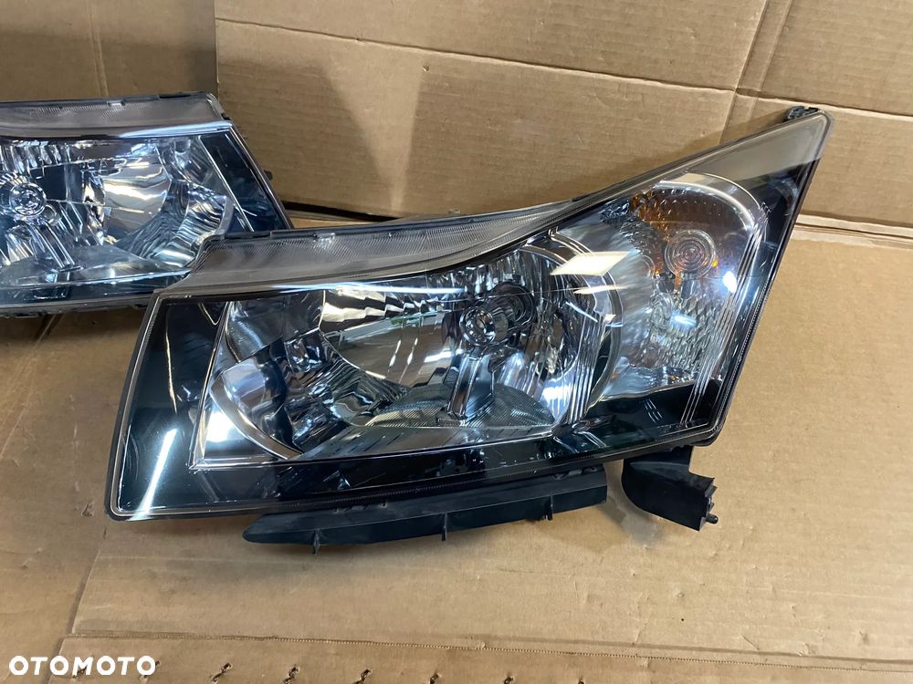 lampy chevrolet cruze komplet eu całe - 2