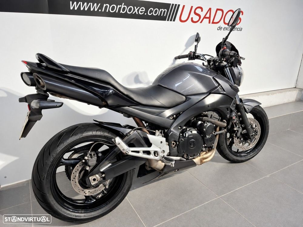 Suzuki GSR GSR 700 - 2