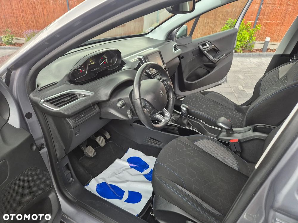 Peugeot 2008 1.5 BlueHDi Style - 10