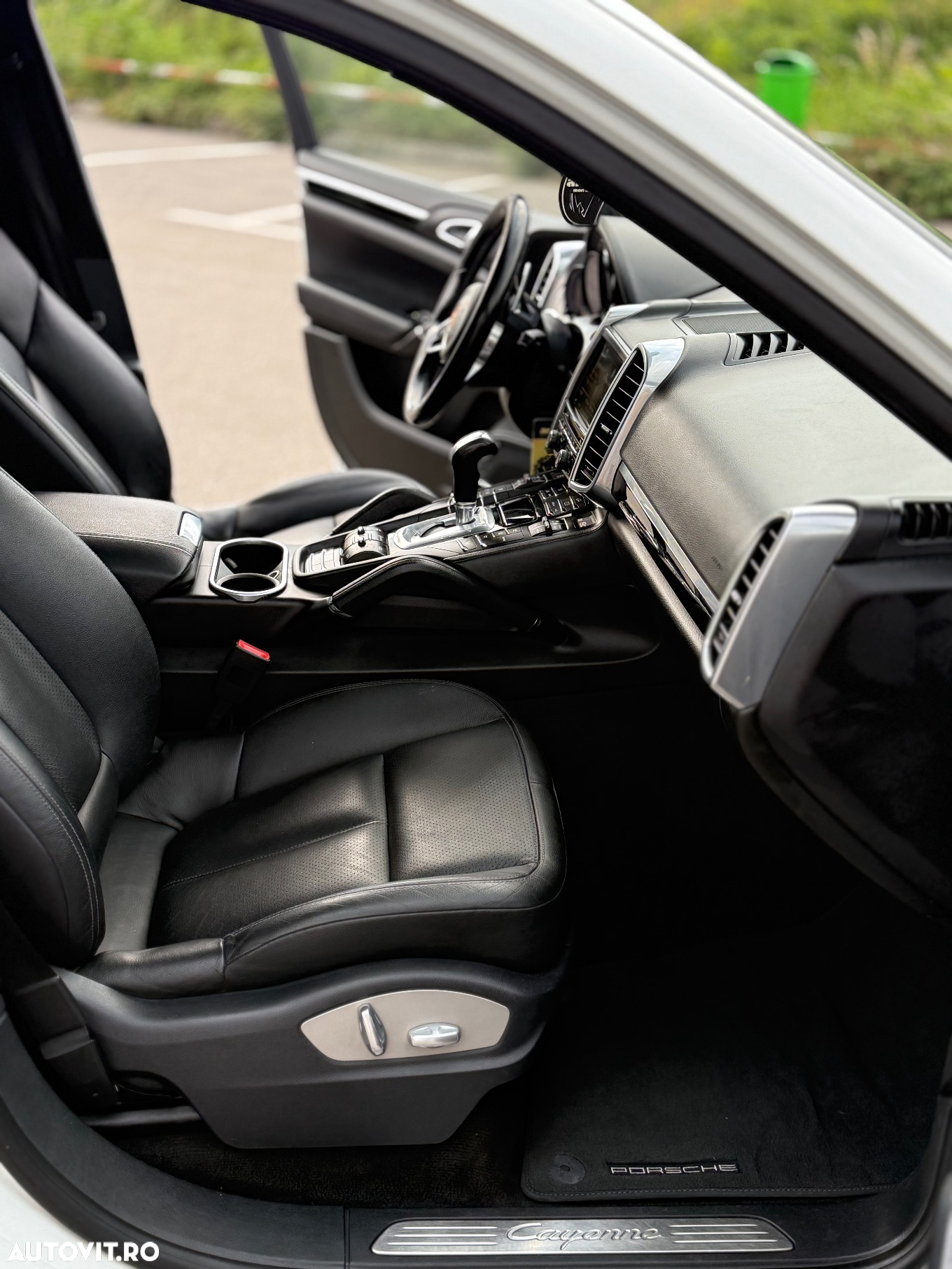 Porsche Cayenne 3.0 L - 9