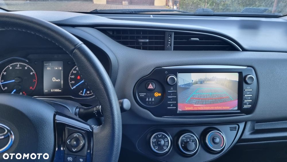 Toyota Yaris 1.5 Premium - 7