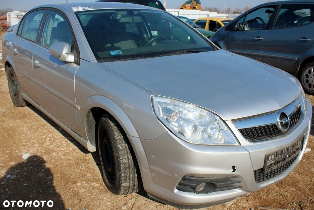 Opel Vectra C 2005 Lift 1.8i Z18XE Sedan (MASKA, ZDERZAK, LAMPA, BŁOTNIK, DRZWI, SZYBA, FOTEL) - 2