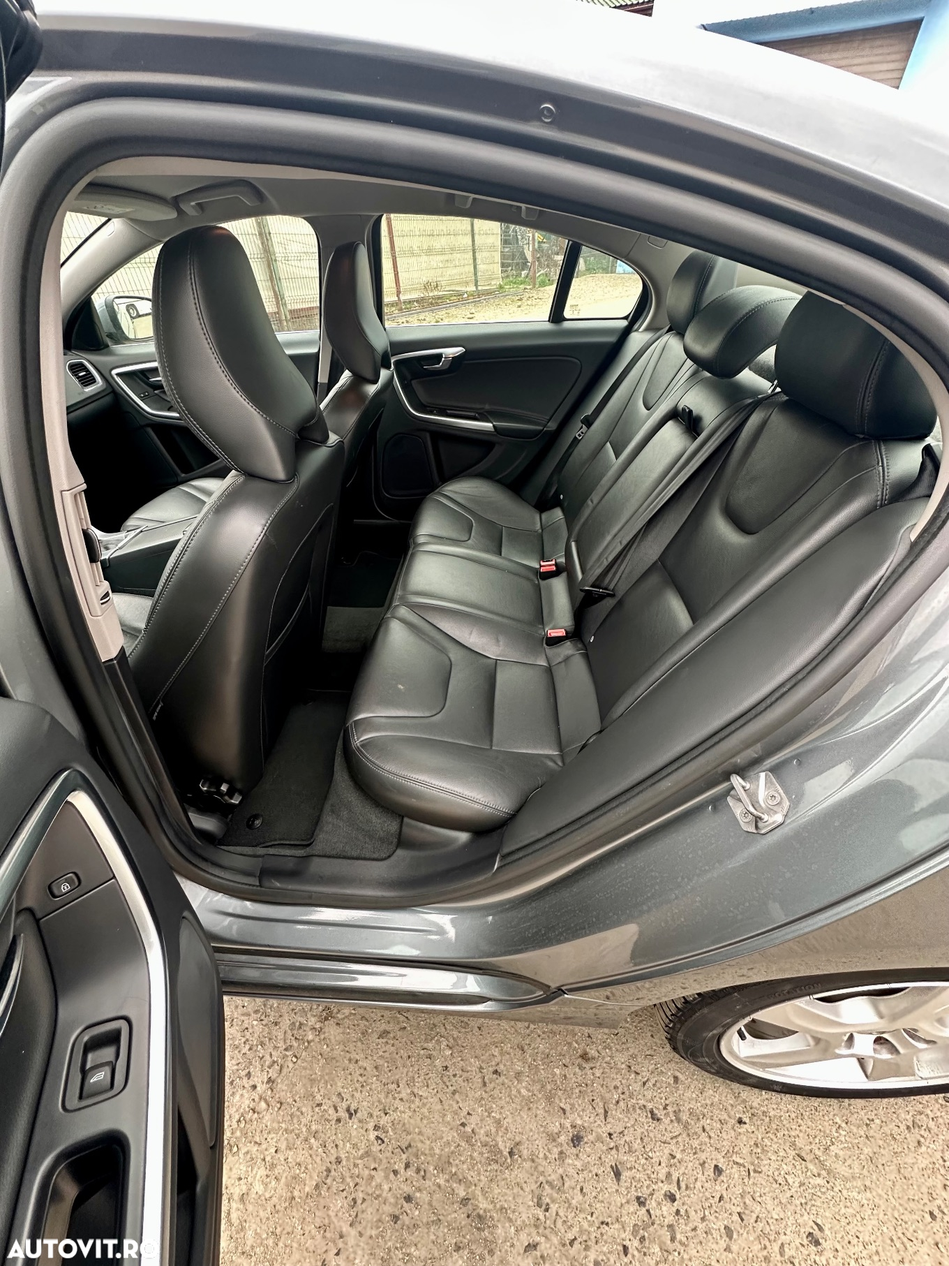 Volvo S60 T3 Powershift Kinetic - 7