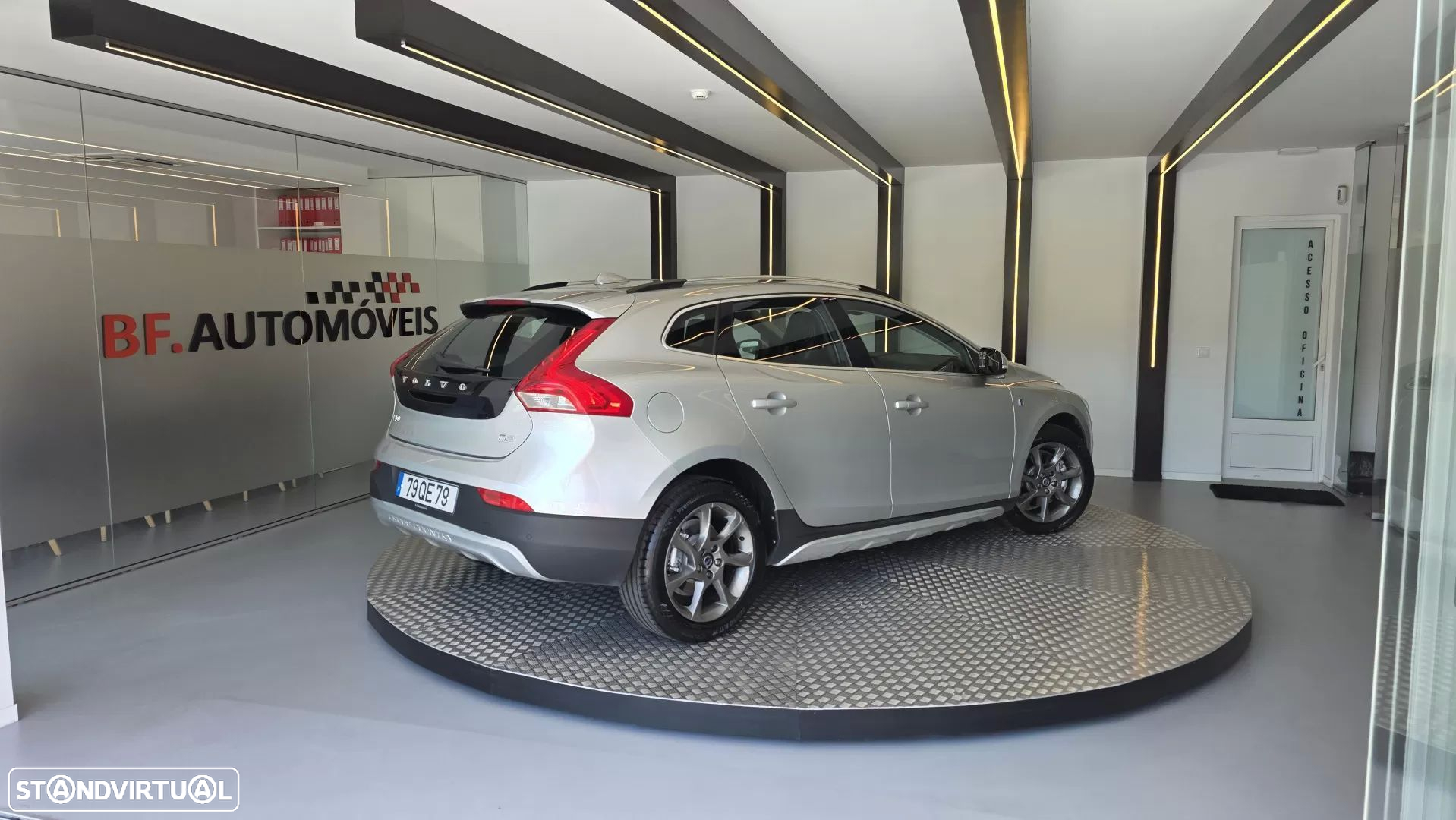 Volvo V40 Cross Country 2.0 D2 VOR Geartronic - 4