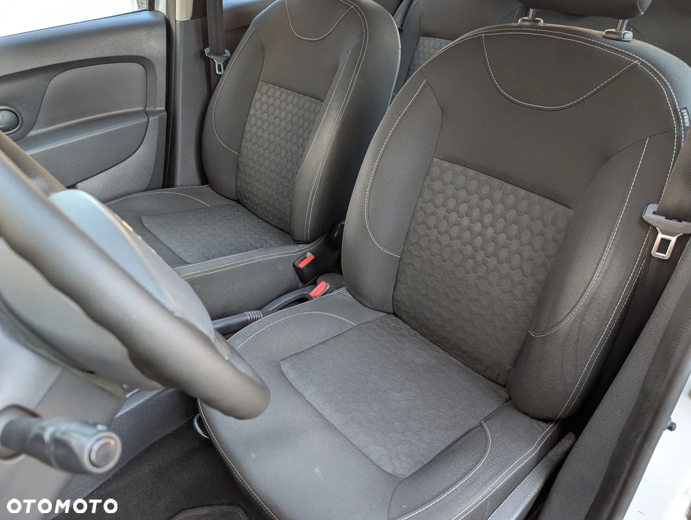 Dacia Sandero 1.2 16V Laureate - 19