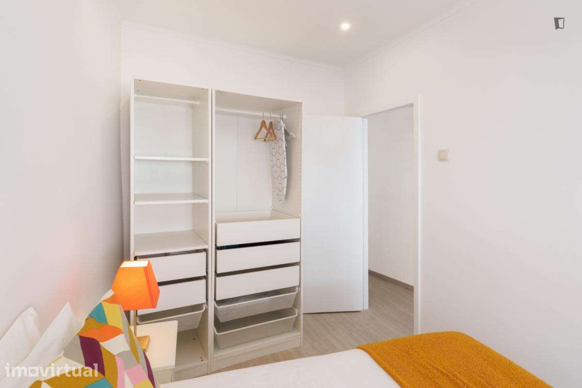 Apartamento com 1 quartos - localizado em Mafamude Porto - Grande imagem: 4/17