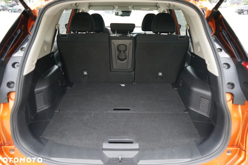 Nissan X-Trail 1.7 dCi ALL-MODE 4x4i Xtronic Acenta - 22