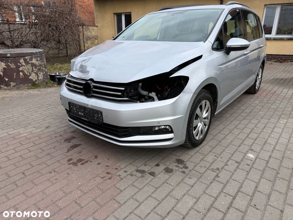 Volkswagen Touran 2.0 TDI SCR DSG ACTIVE - 2