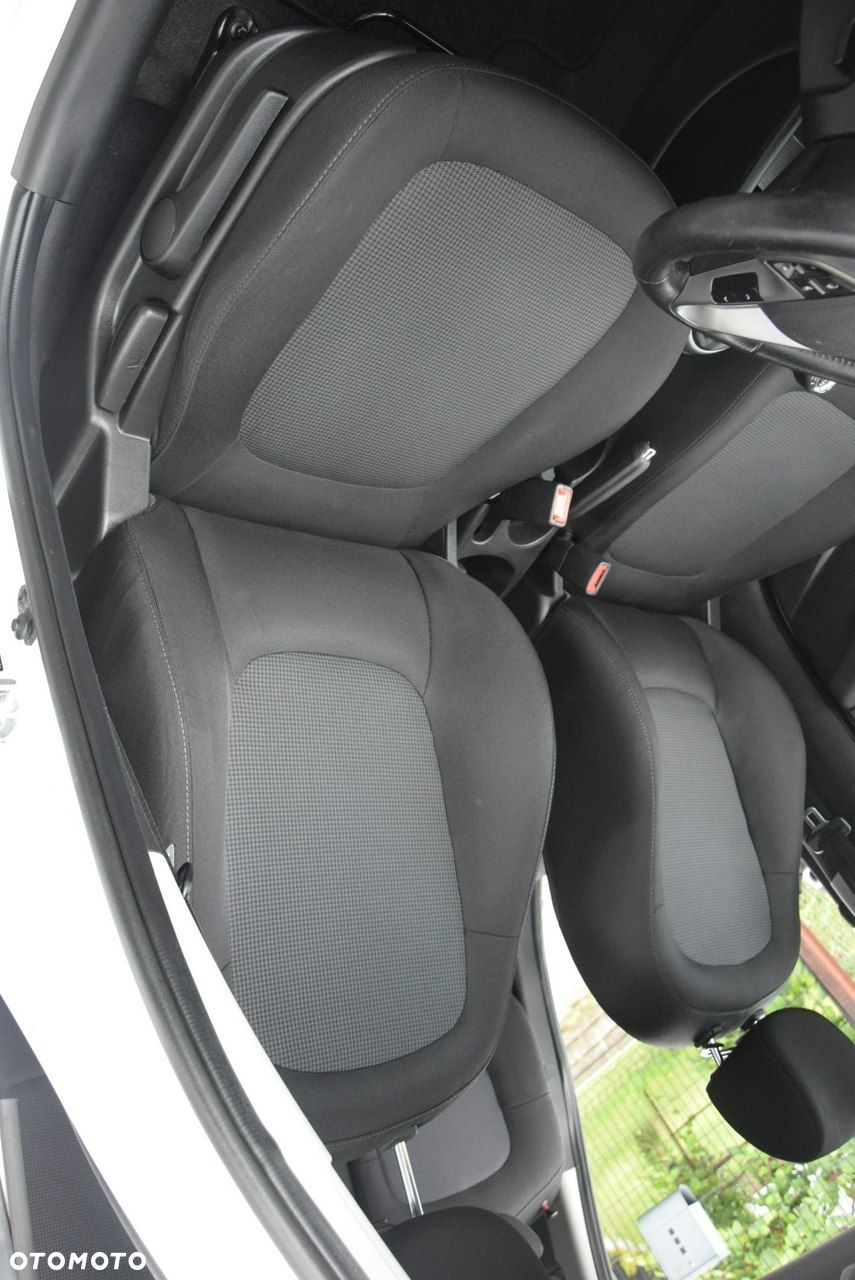 Hyundai i20 1.25 Wersja Jubileuszowa - 27