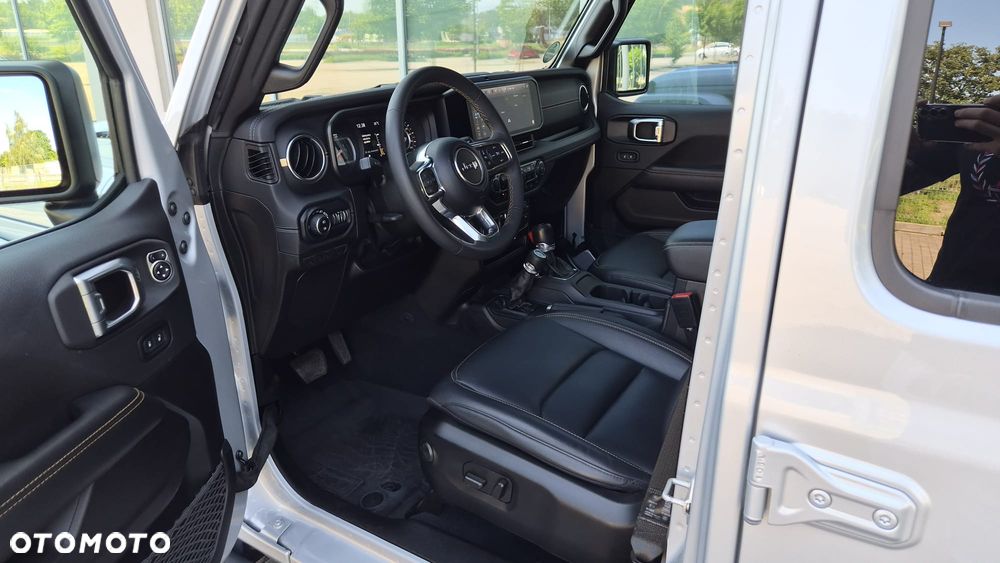 Jeep Wrangler Unlimited GME 2.0 Turbo Sahara - 29