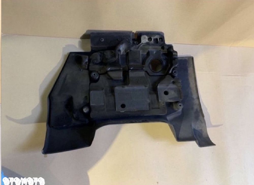 Pokrywa osłona górna silnika d4d Toyota corolla e12 - 2