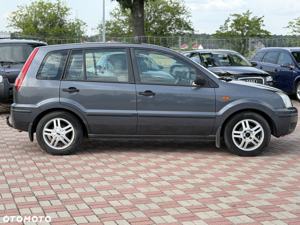 Ford Fusion - 6