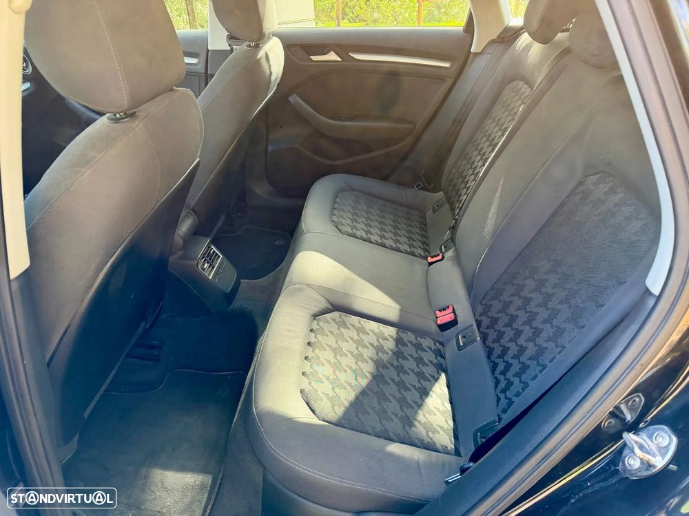 Audi A3 Sportback 1.6 TDI Advance - 6