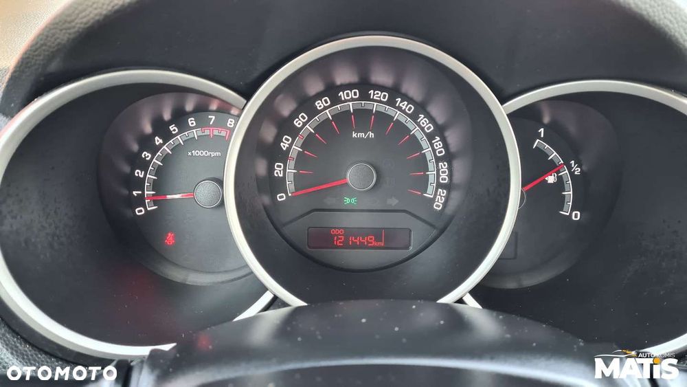 Kia Venga - 16