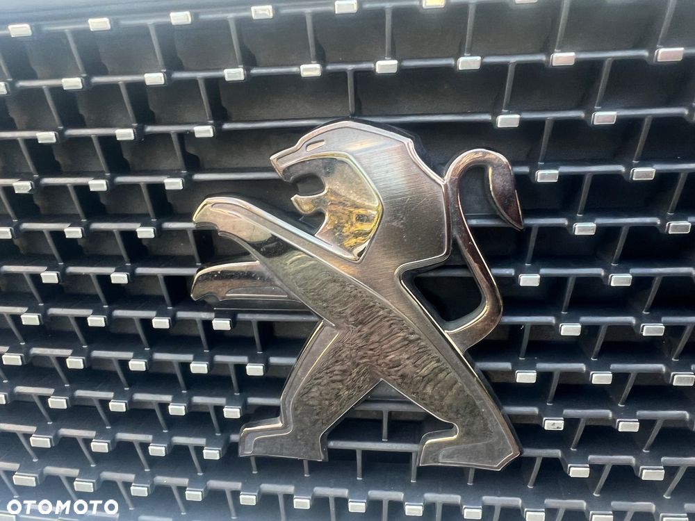 Peugeot 3008 Plug-In Hybrid 225 e-EAT8 GT - 36