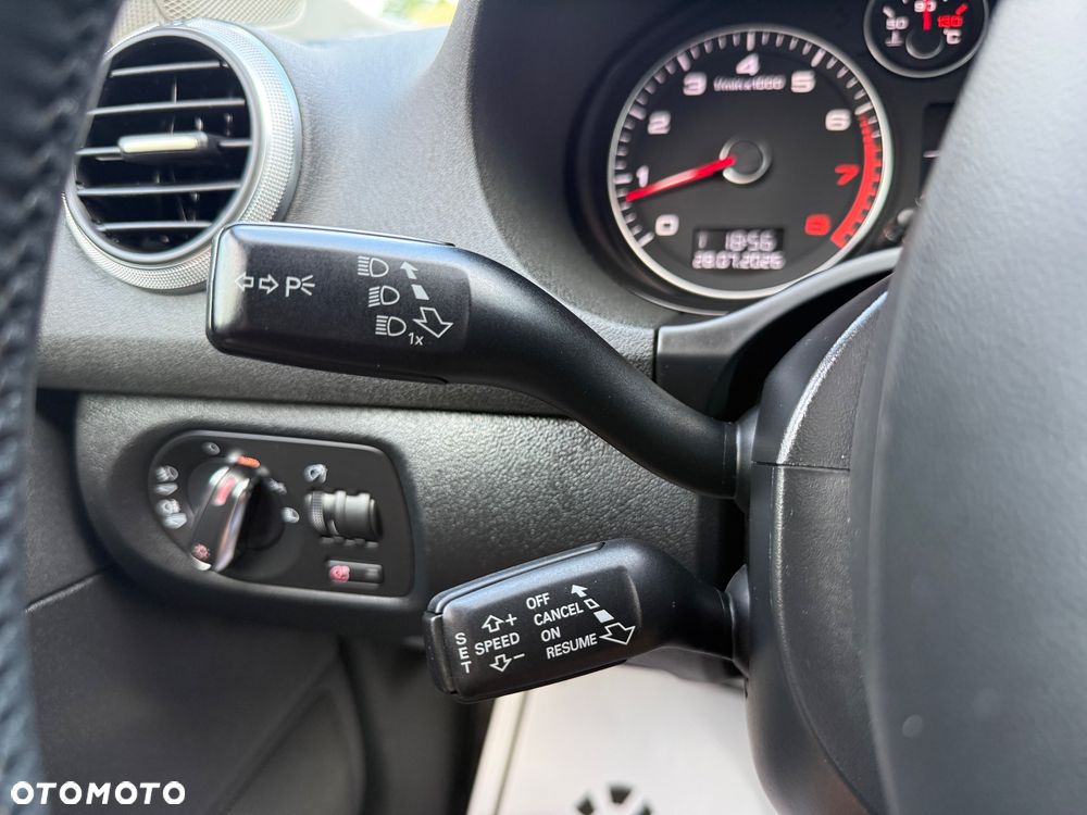 Audi A3 Sportback 1.4 TFSI S tronic Ambiente - 25