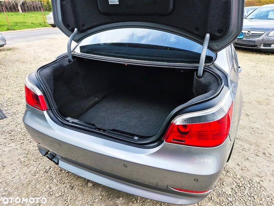 BMW Seria 5 523i - 31