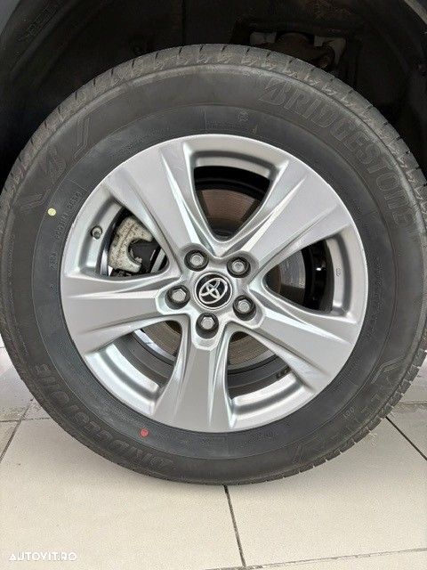 Toyota RAV4 - 18