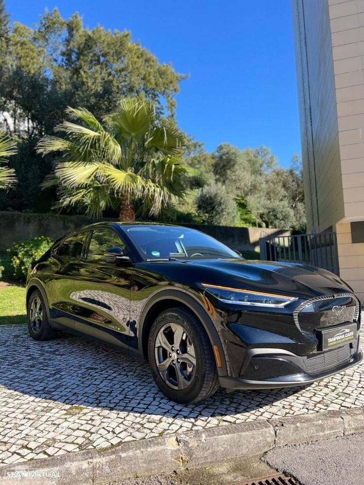 Ford Mustang Mach-E - 4