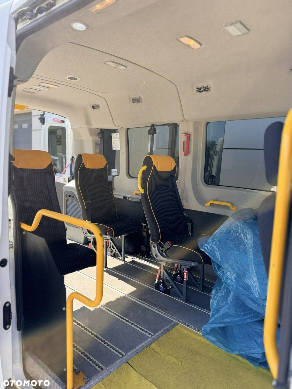 Ford Transit - 13