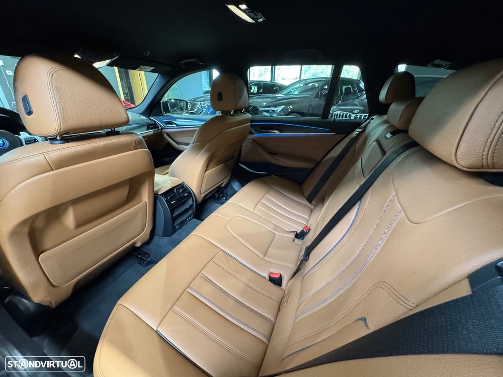 BMW 530 e Pack Desportivo M - 19