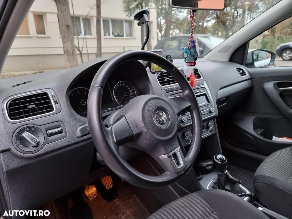 Volkswagen Polo - 8