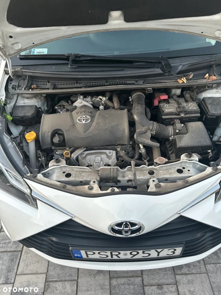 Toyota Yaris 1.5 Premium - 16