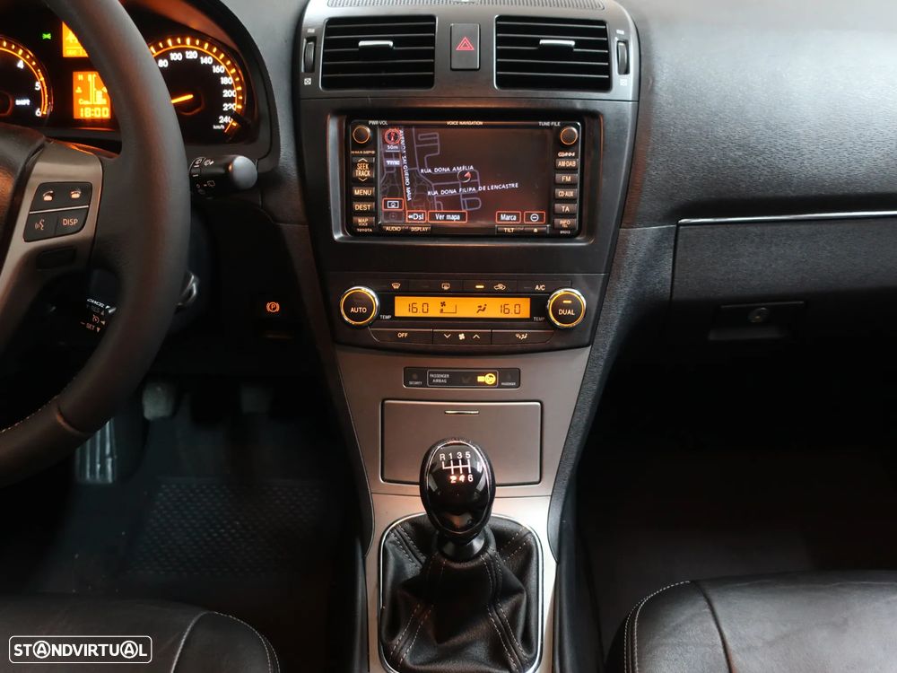 Toyota Avensis SW 2.0 D-4D Exclusive +Pele+GPS - 24