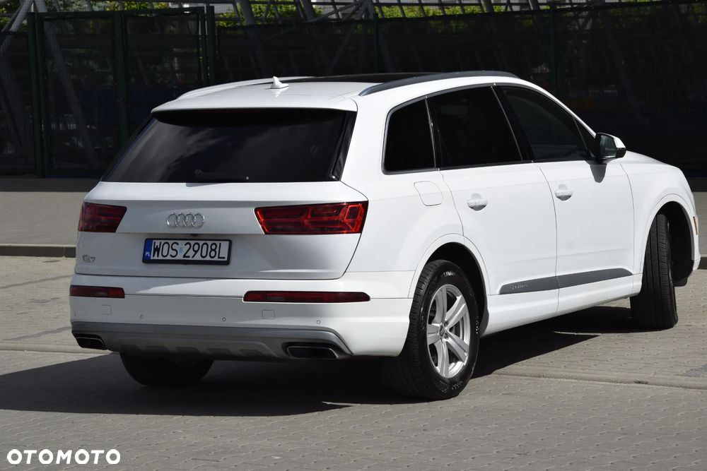 Audi Q7 - 10