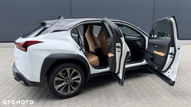 Lexus UX 200 GPF F Sport Design+ 2WD - 40