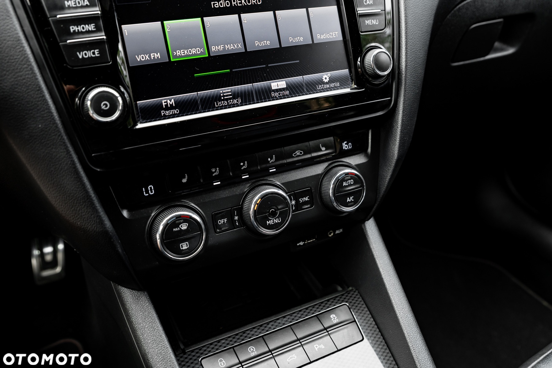Skoda Octavia Combi 2.0 TSI (Green tec) DSG RS - 32