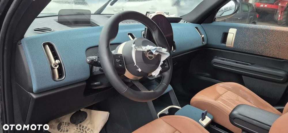 MINI Countryman C mHEV Blackyard - 25