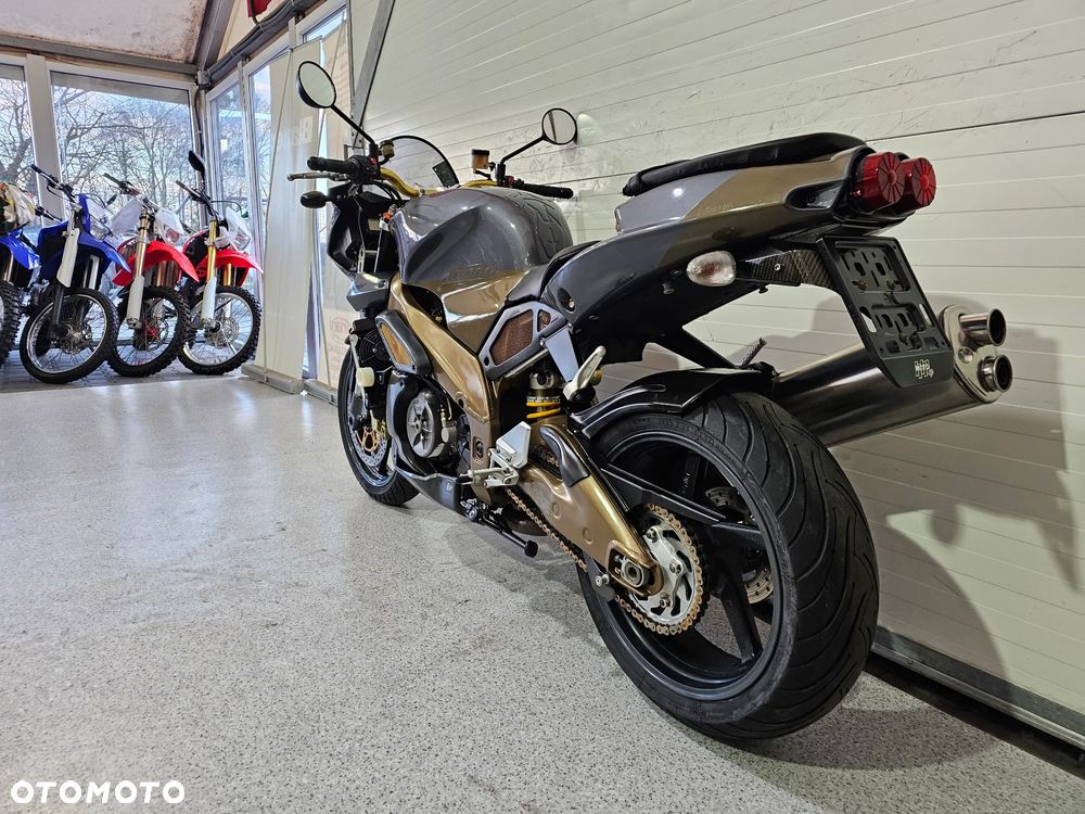 Aprilia Tuono - 10
