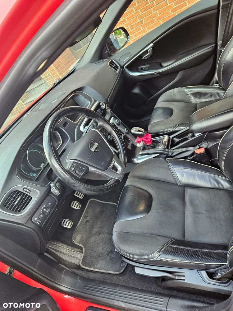 Volvo V40 D2 R Design - 5