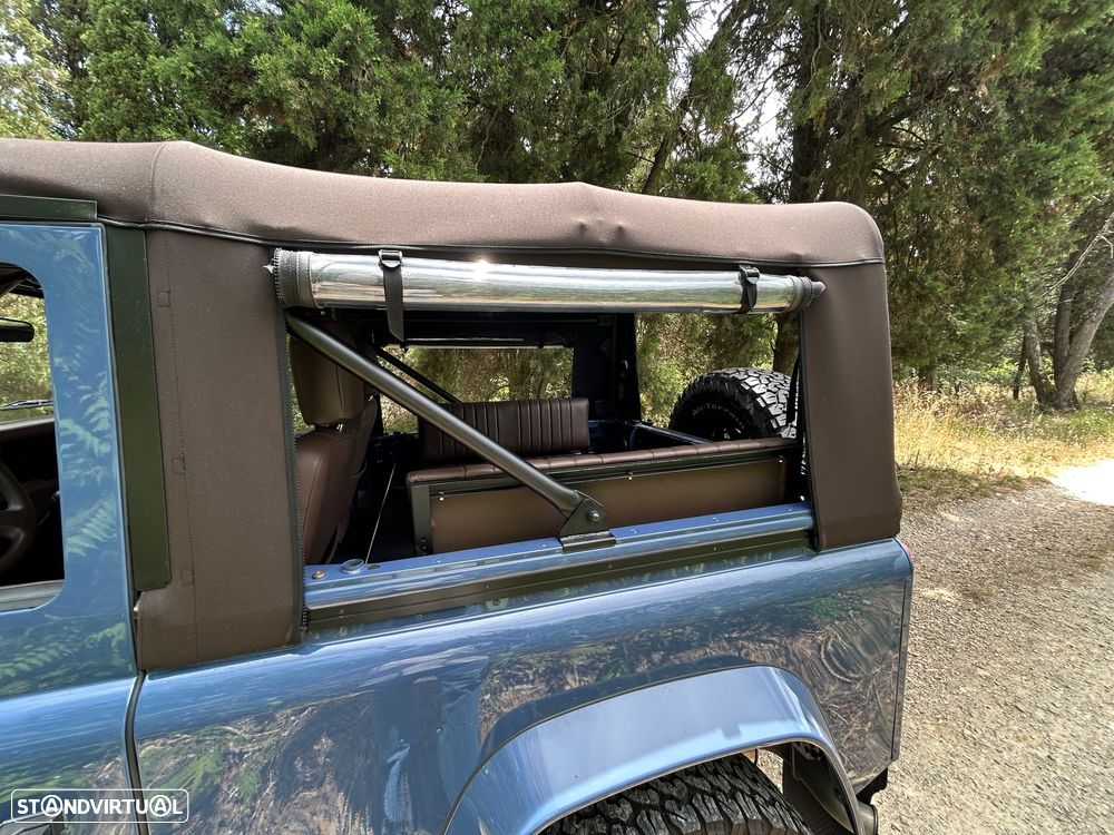 Land Rover Defender 90 2.5 Td5 Soft Top - 25
