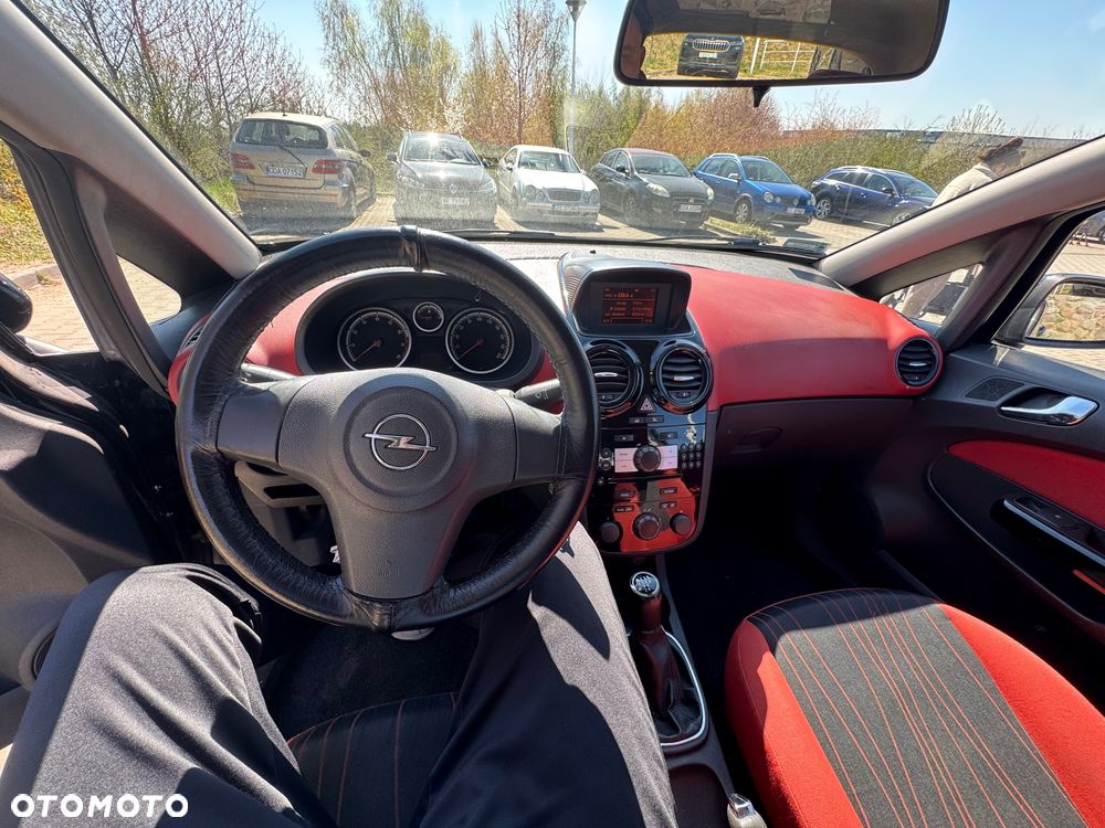 Opel Corsa 1.0 12V Essentia - 9