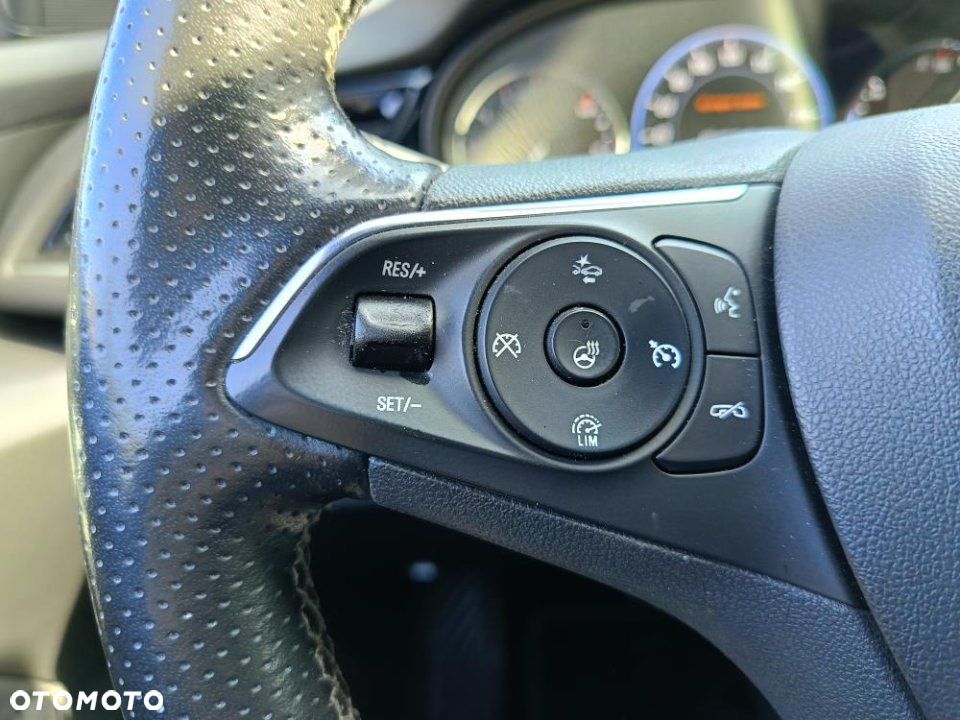 Opel Insignia - 13