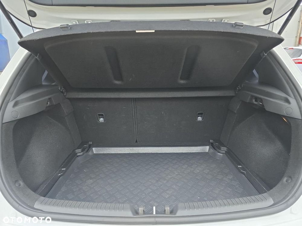 Hyundai i30 1.5 DPI Comfort - 25