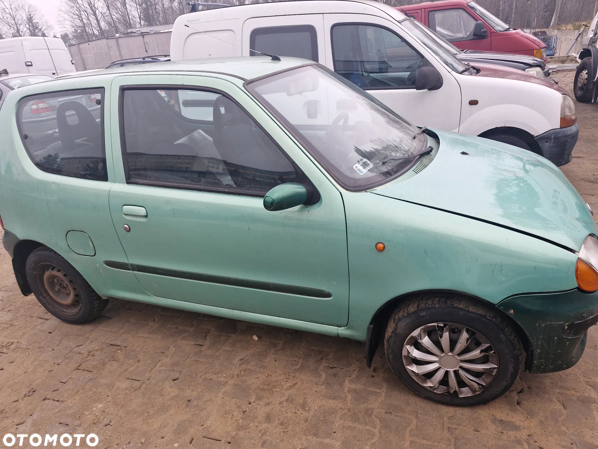 Fiat Seicento demontaż maska zderzak lampa drzwi lusterko fotel silnik skrzynia rozrusznik alternator - 6