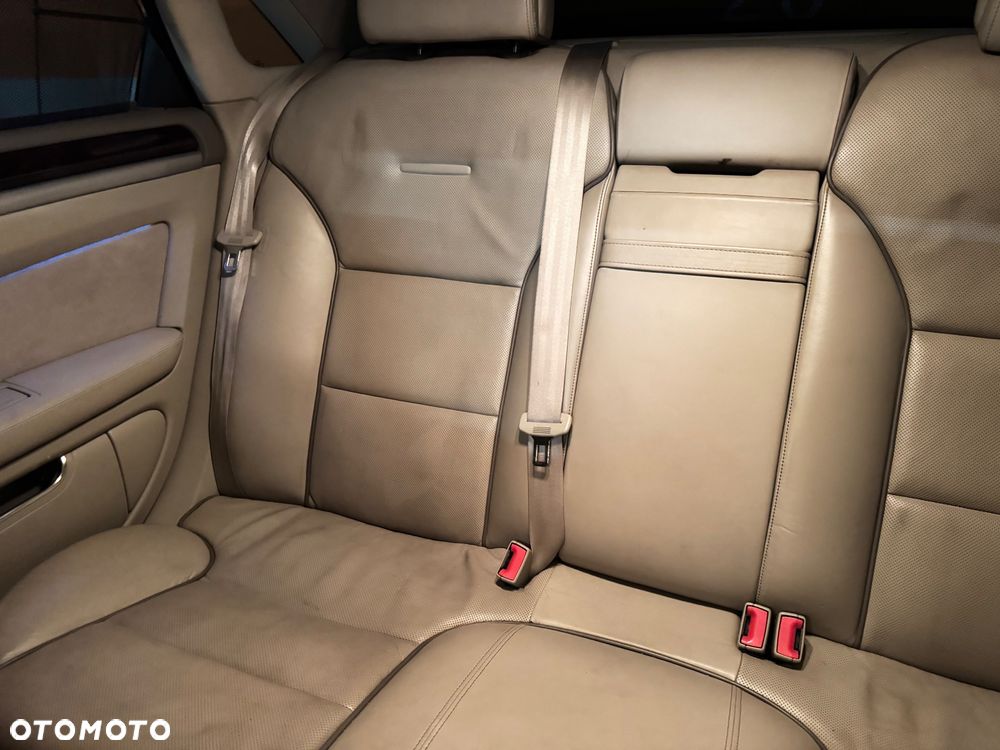 Audi A8 4.2 FSI Quattro - 3