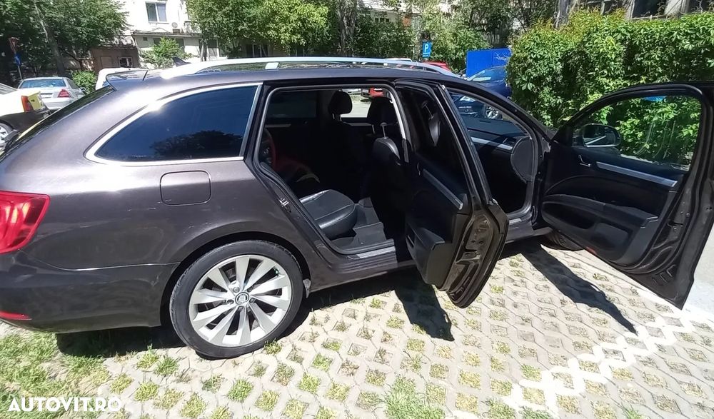 Skoda Superb 2.0 TDI Ambition DSG - 5
