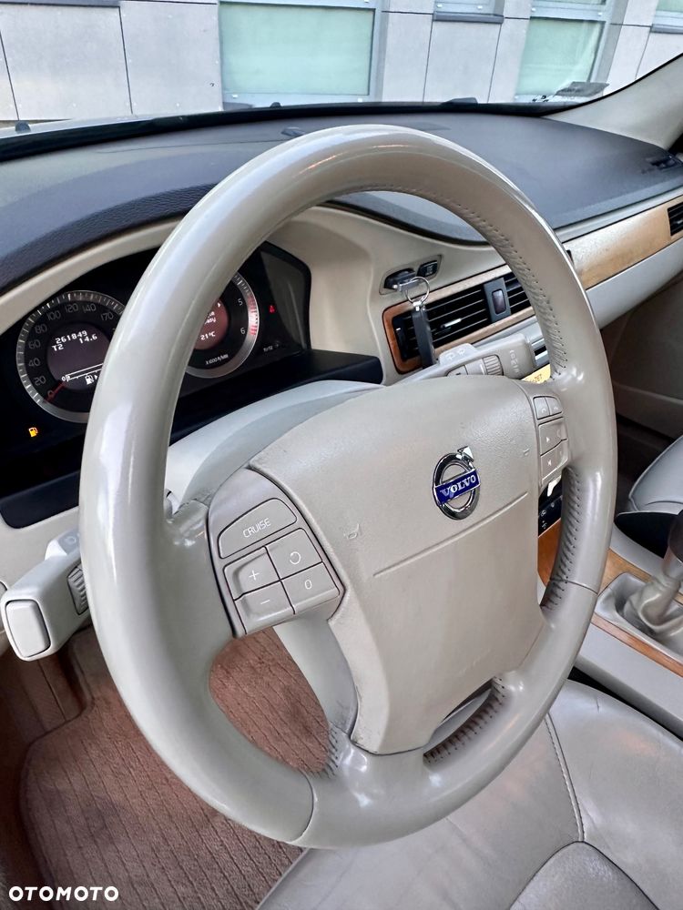 Volvo V70 2.0D Summum - 16