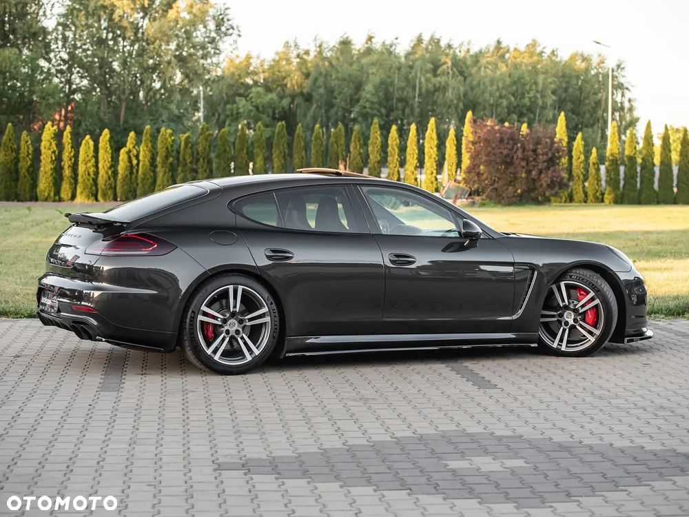 Porsche Panamera GTS - 15