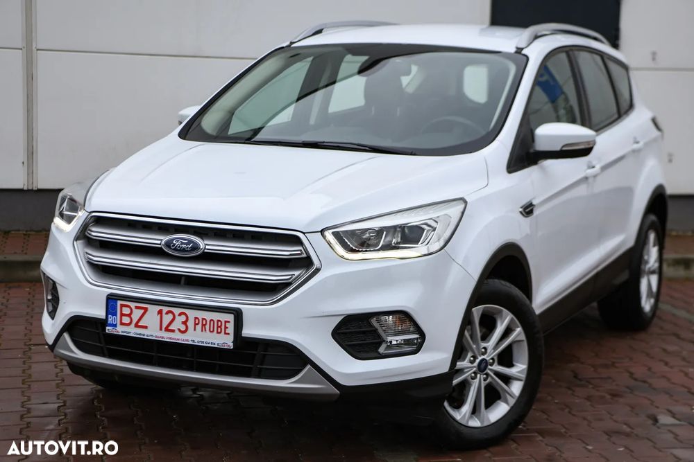 Ford Kuga 1.5 EcoBoost 2x4 Titanium