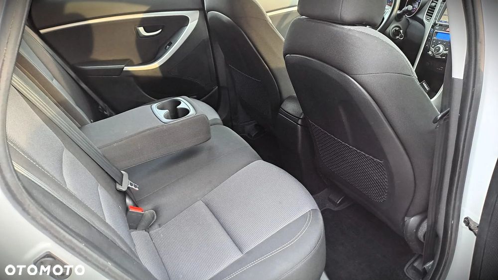 Hyundai i30 1.6 GDI Premium - 10