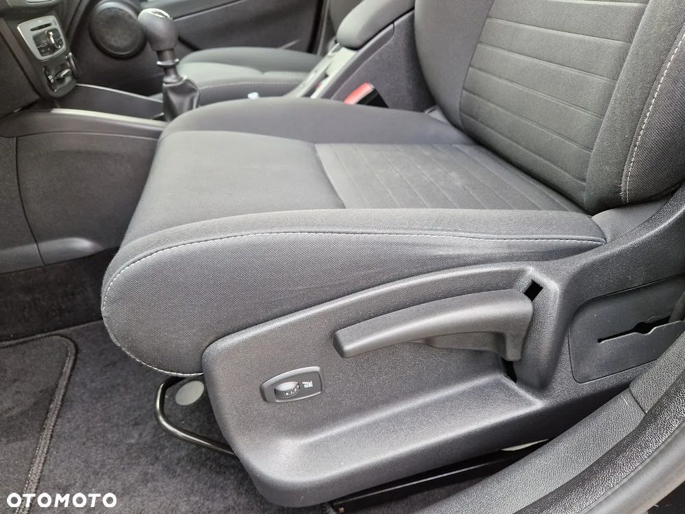 Renault Megane ENERGY TCe 115 Start & Stop Paris Business - 11